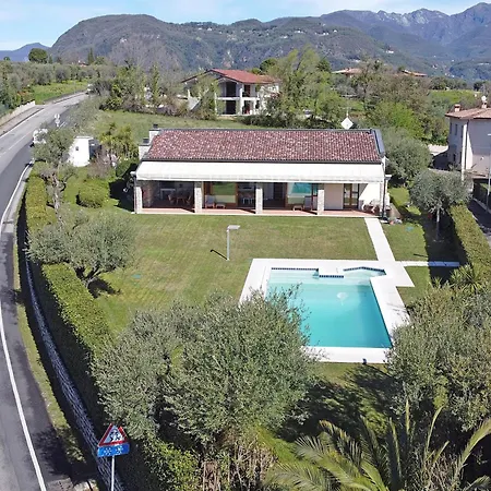 Mary By Wonderful Italy San Felice del Benaco